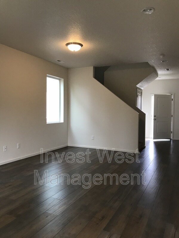 Building Photo - 13114 NE 56th Cir