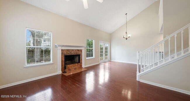 Foto del edificio - 629 10th Ave S