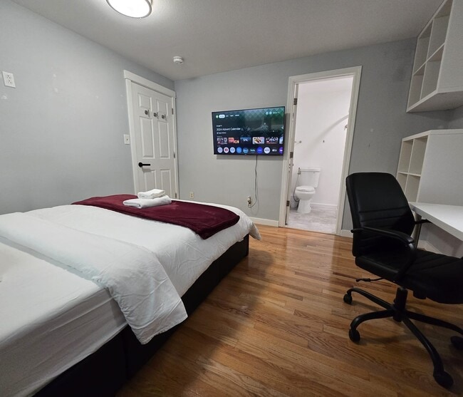 Building Photo - 19925 Wallingford Ave N