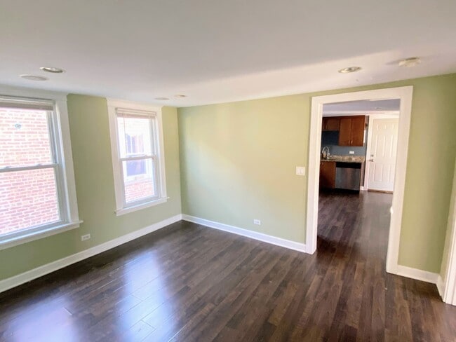 Building Photo - 4610 N Harding Ave