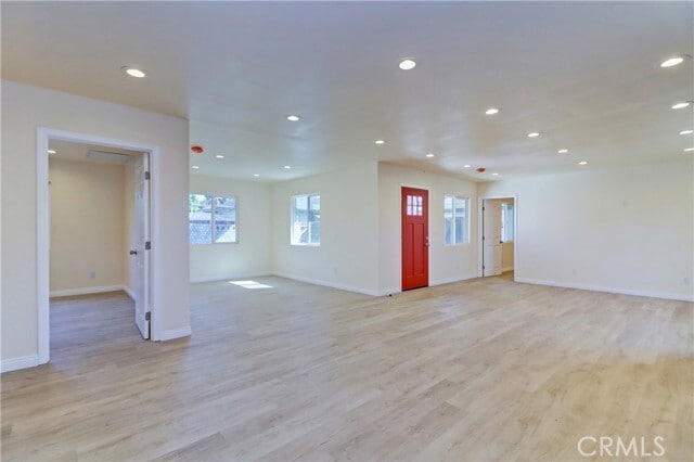 Building Photo - 547 W Orangethorpe Ave