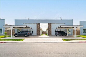Building Photo - 9223 N 59th Ln