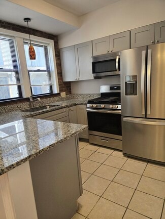 Building Photo - 7518 Cromwell Dr