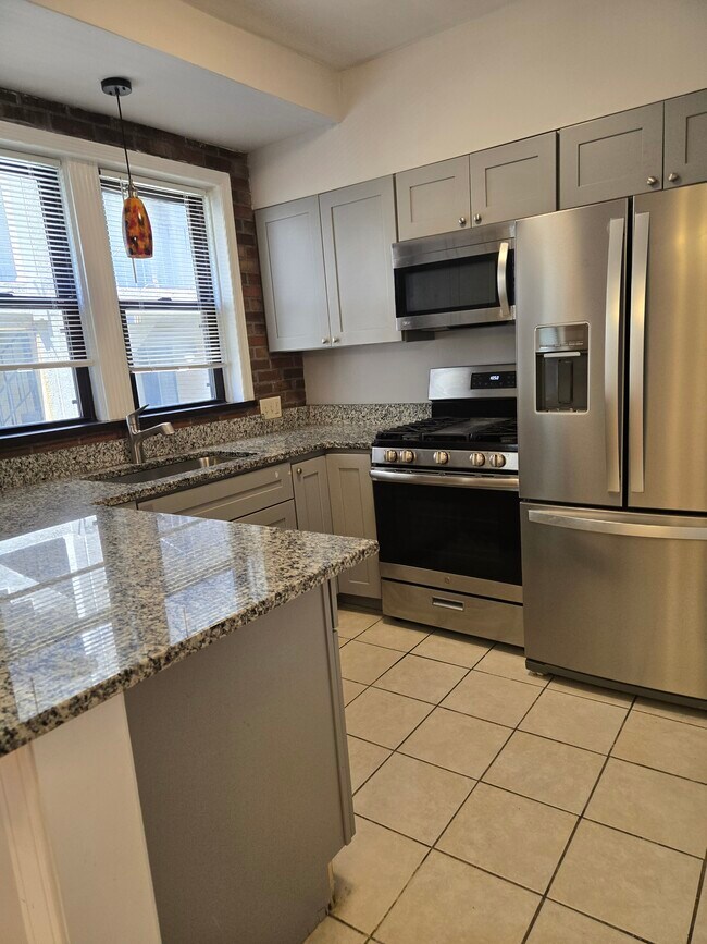 Foto del edificio - 7518 Cromwell Dr