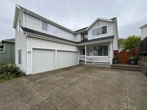 Building Photo - 14199 SW Tewkesbury Dr