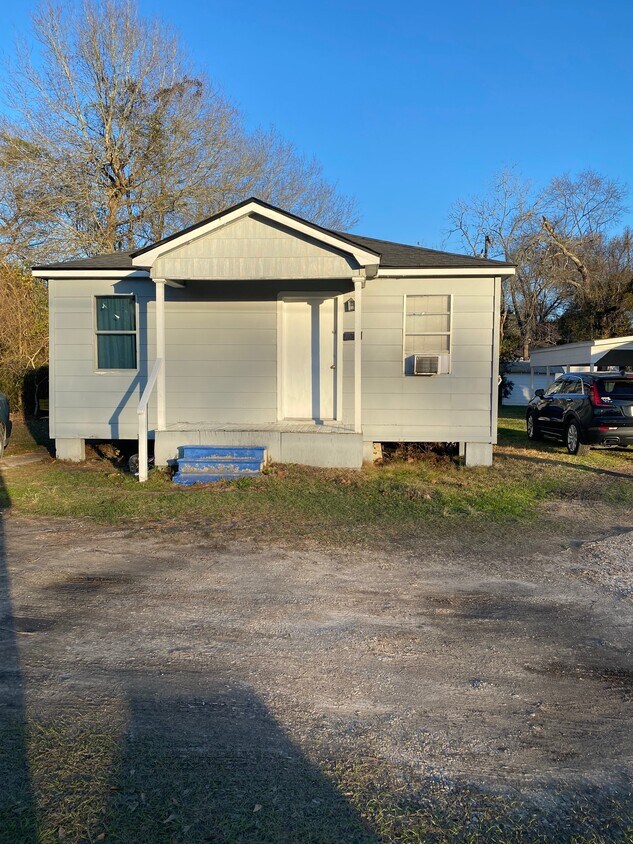 Primary Photo - 630 N Texas St