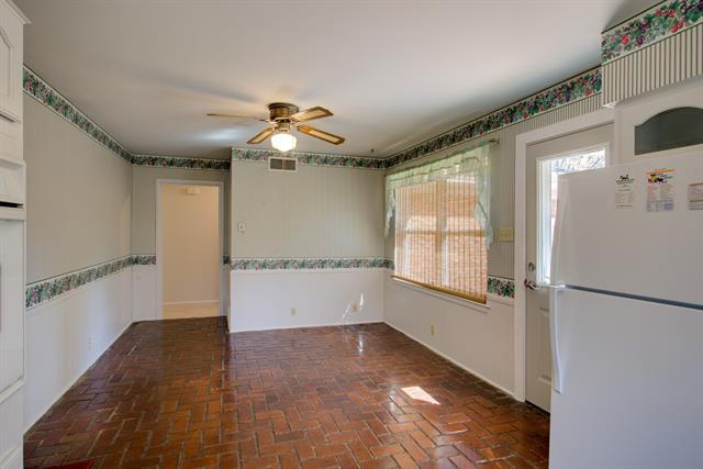 Building Photo - 729 Dumont Dr