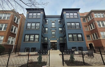 Building Photo - 1318 W Winnemac Ave