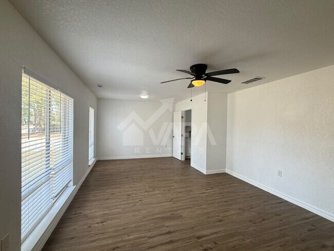 Foto del edificio - 2910 Lake Briar
