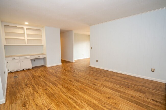 Foto del edificio - Beautiful 3 Bed 2 Bath home!