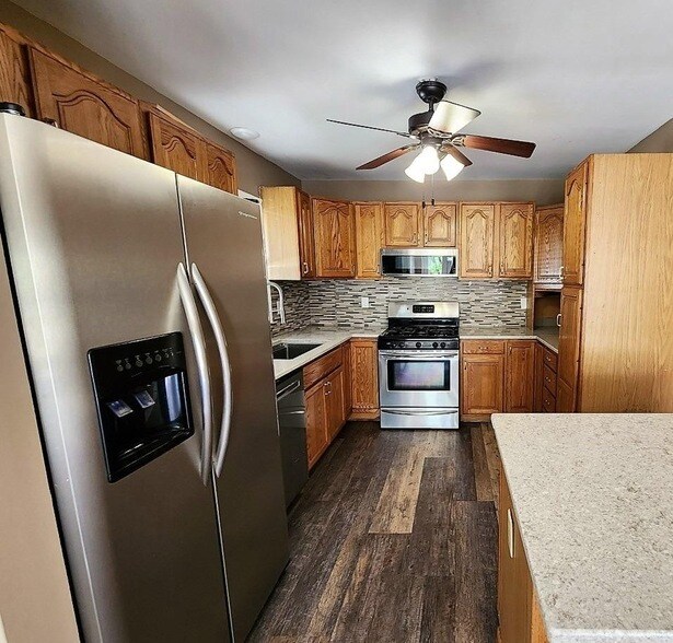 Foto del edificio - 4717 Willow Dr