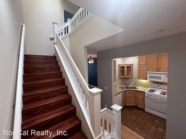 Foto del edificio - 3 br, 3 bath House - 623 Atherton Pl