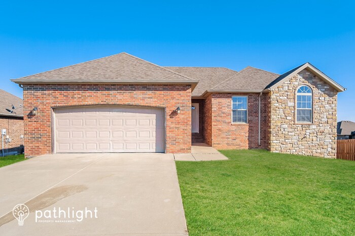 Primary Photo - 332 West Grace Street, Republic, MO, 65738