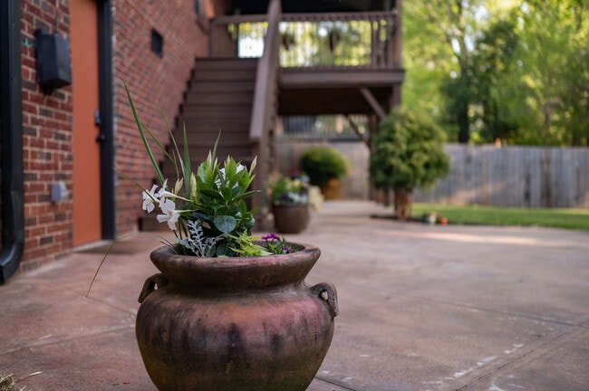 Foto del edificio - 926 Herrin Ave