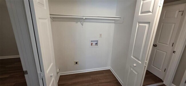 Foto del edificio - 3813 N Bogan Rd