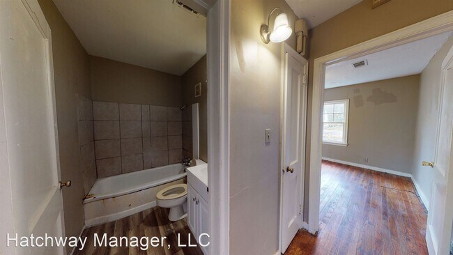 Building Photo - 3 br, 1 bath House - 764 Broadmoor