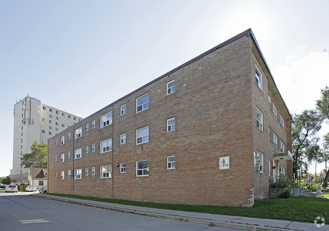 Building Photo - Landmark Apartments