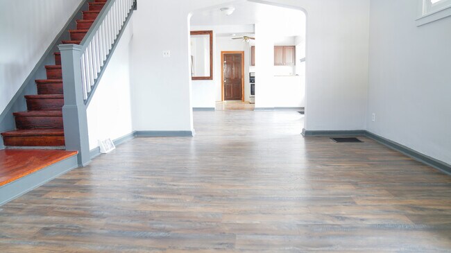 Foto del edificio - 3406 Beechwood Blvd