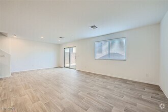 Building Photo - 6005 Swift Lariat St