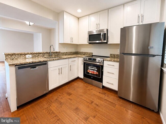 Foto del edificio - 2473 Glengyle Dr