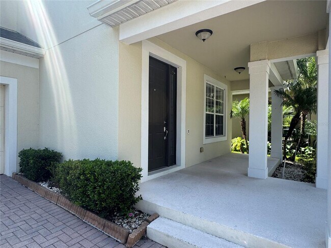 Porche - 7340 Tattant Blvd