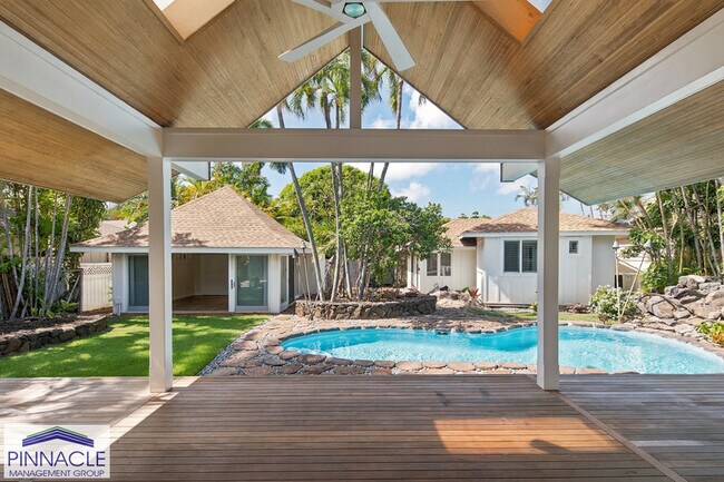 Building Photo - 814-814A Kealaolu Avenue