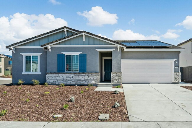 Building Photo - 2104 Day Lily Ave
