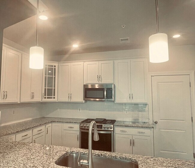Foto del edificio - 14955 River Walk Way