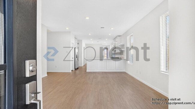 Foto del edificio - 6415 Serenity Terrace Dr