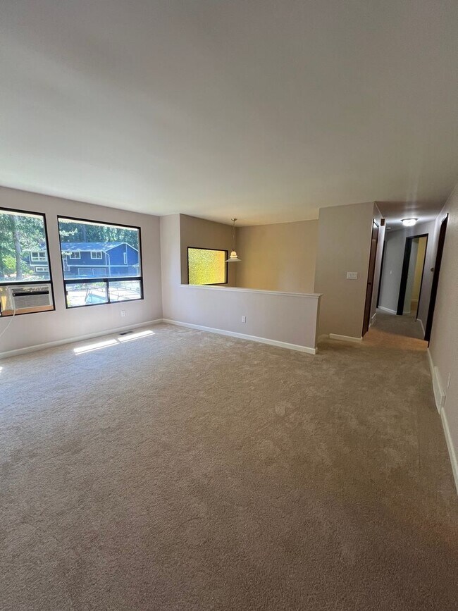 Foto del edificio - Finn Hill neighborhood Kirkland!