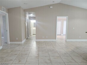 Building Photo - 217 Hightower Ave S