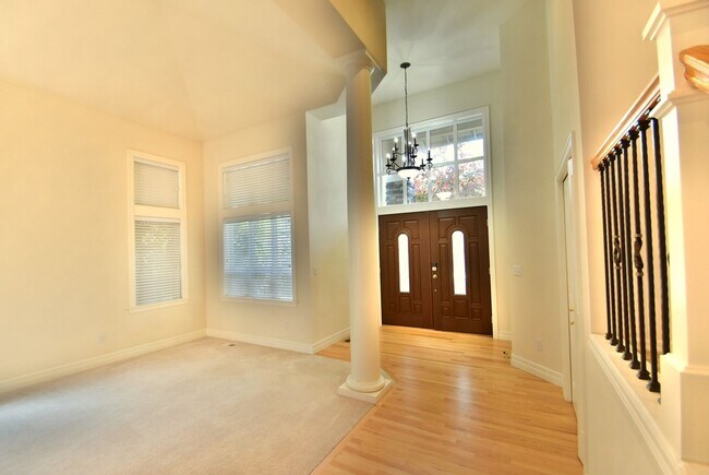 Building Photo - 4Bd/2.5Ba Bothell Home
