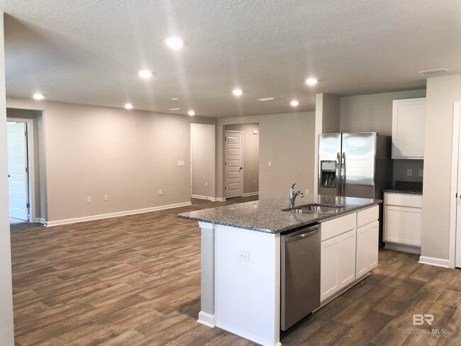 Building Photo - 723 Amador Avenue