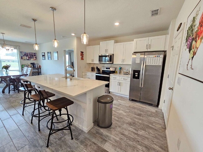 Building Photo - Relax in Rockledge
