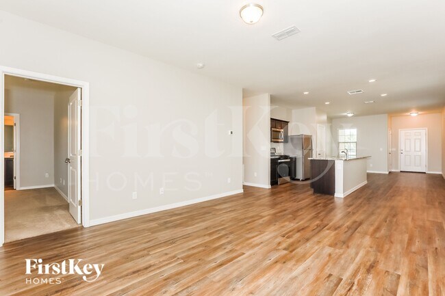 Foto del edificio - 335 W Powell Dr