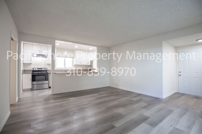 Building Photo - 24 27th Pl