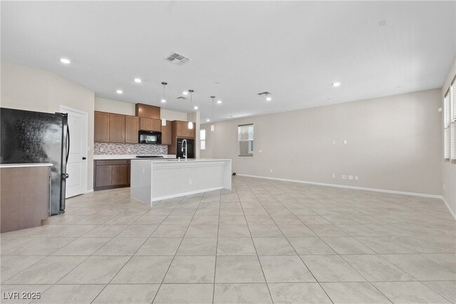 Building Photo - 8338 Carmentis Ave