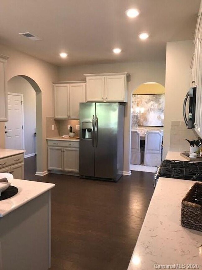 Building Photo - Coming Soon! 5BR/4.5BA | Newly Renovated Single Family Home | In Cortona!