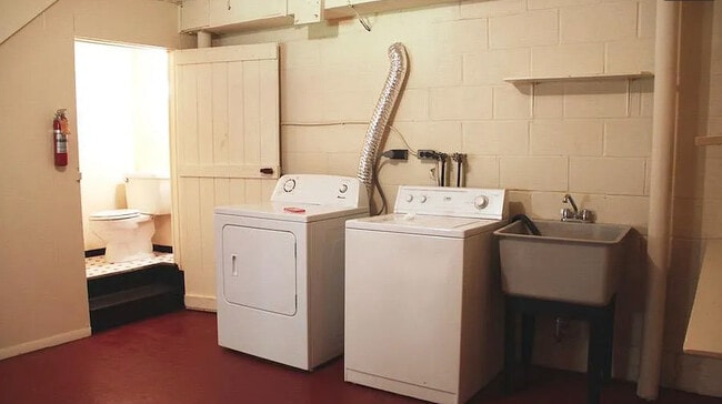 Laundry - 2013 Shepperd Rd