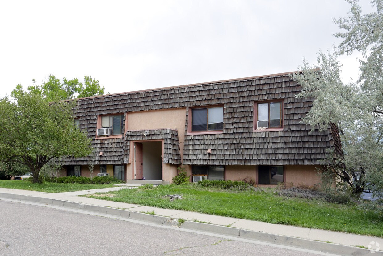 Primary Photo - Panorama Estates