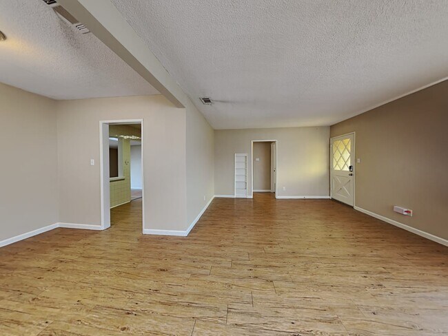 Foto del edificio - 12309 Wicker Dr