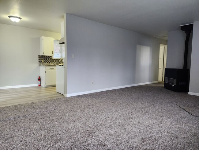 Foto del edificio - 2 Bedroom Duplex!!