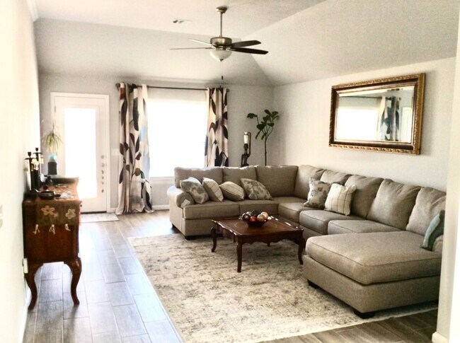 Photo - 19620 Bolton Rd House