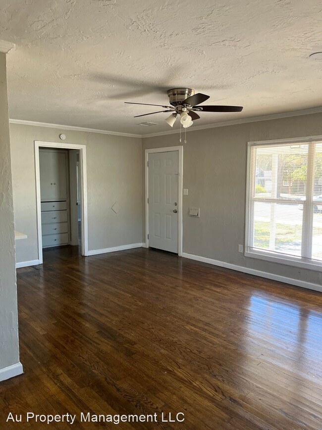 Building Photo - 3 br, 1 bath House - 3401 S VAN BUREN