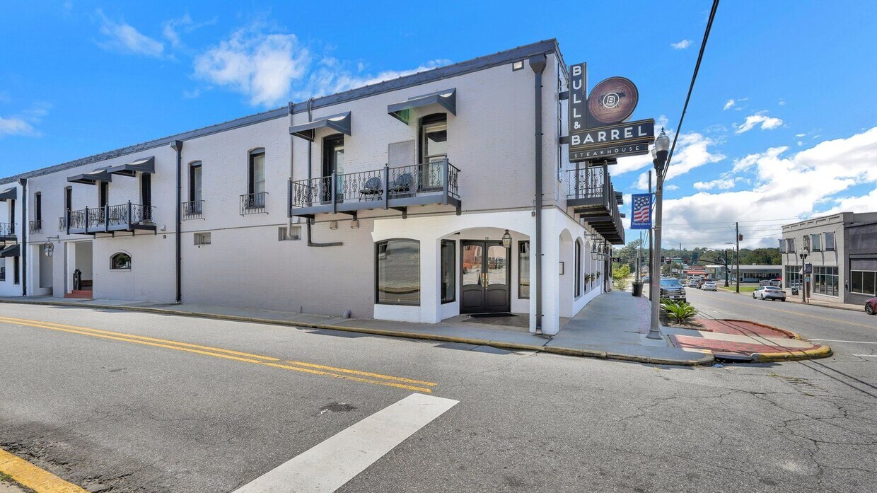 Foto principal - 4 S Walnut St