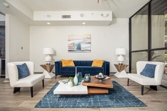 Building Photo - 4001 Fannin St