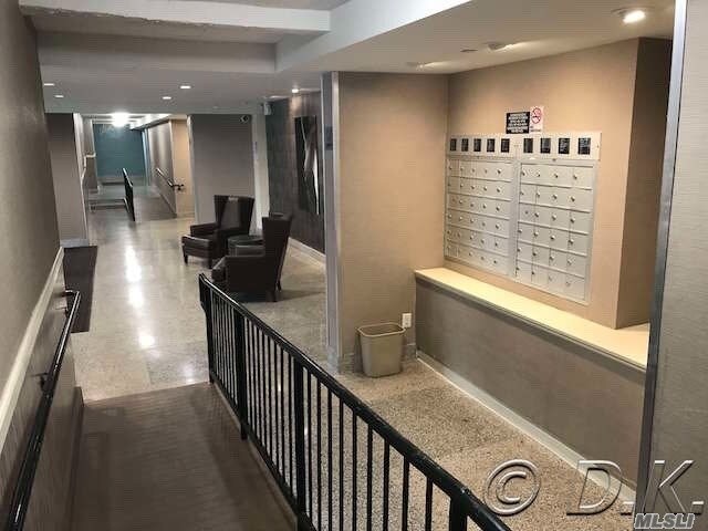 Foto del edificio - 210 Shore Rd