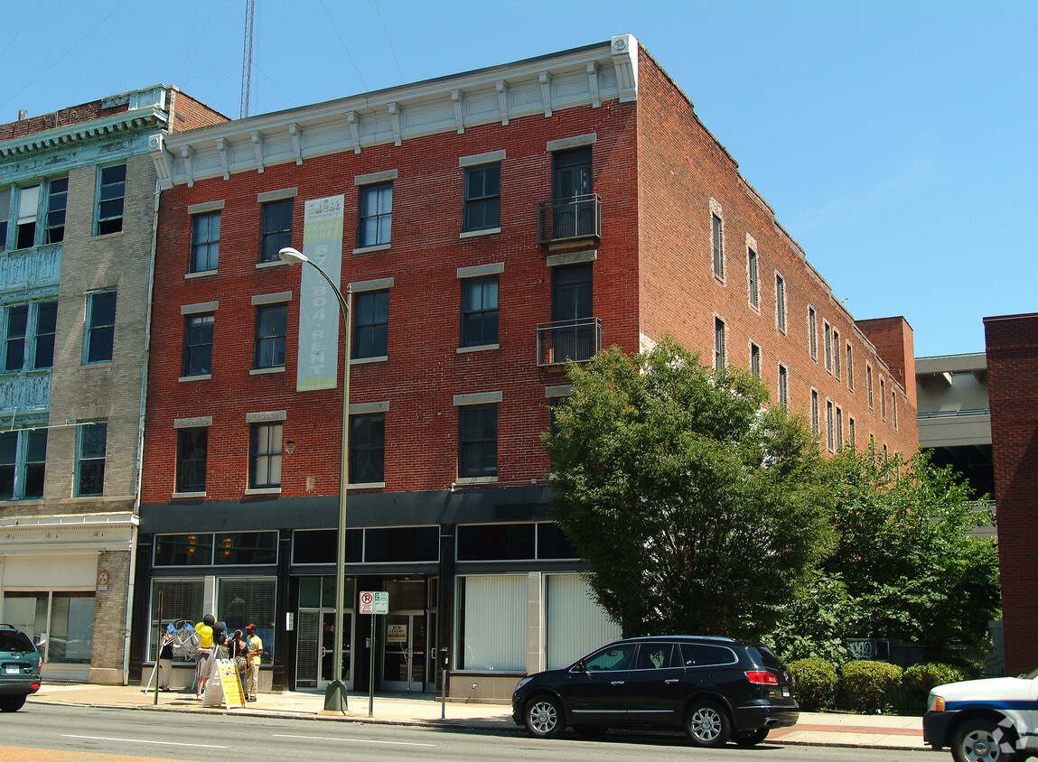 1318 W. Broad St. Apartments in Richmond, VA