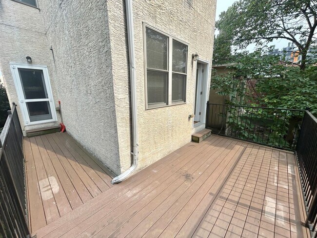 Foto del edificio - 332 N 41st St