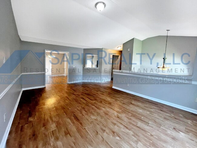 Building Photo - 1605 Silver Petal Way